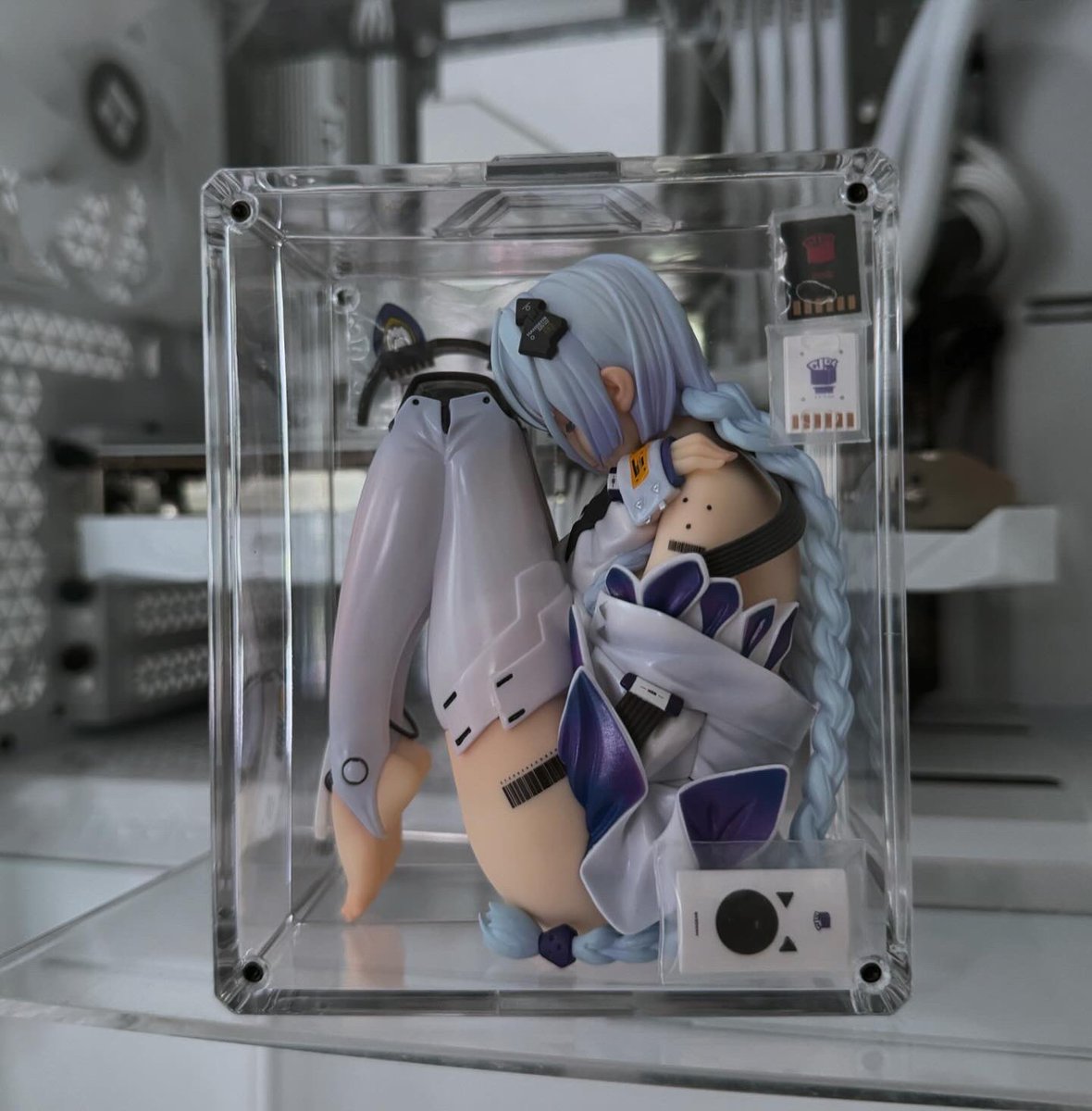 I need more figures like her desperately