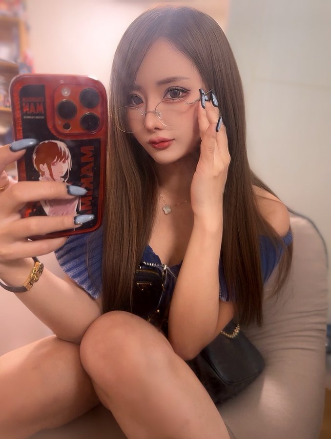 \[V}KWwRXfBAhbgR!!x:ŐV𐏎XV!!