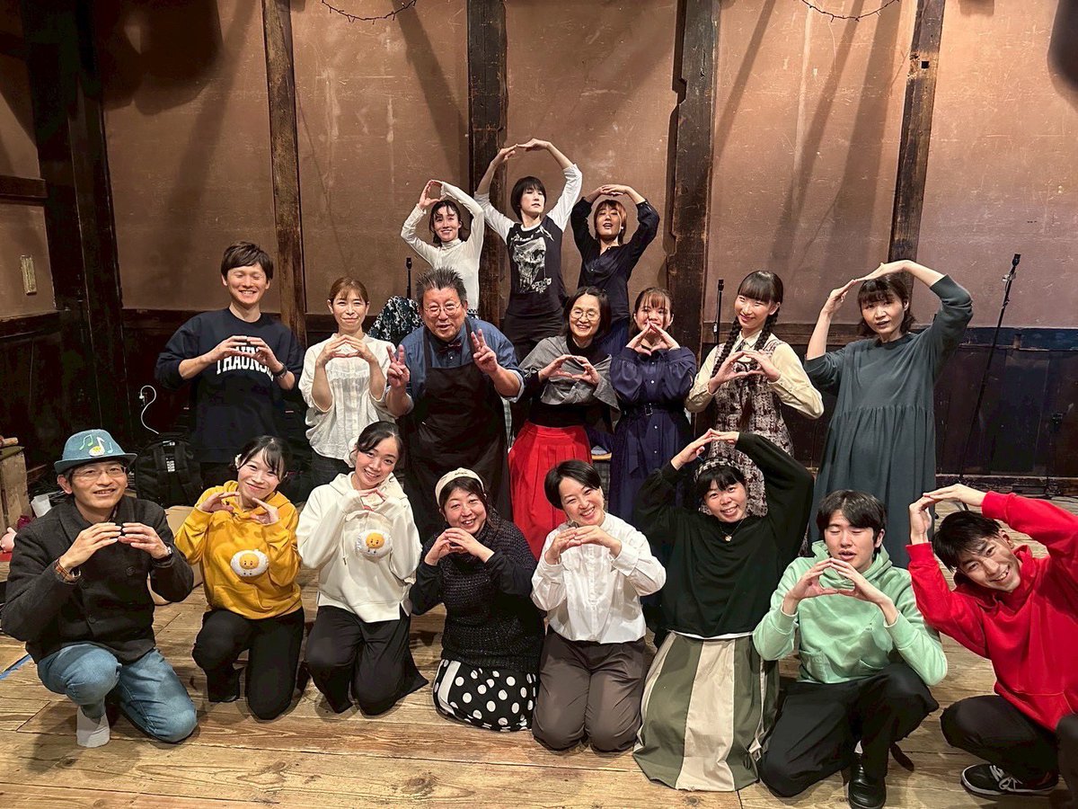 #たびするおてがみ
舞台終わっちゃいました🦕💐
さみしい！！
出会えた方々、初めての“莉々”としての毎日、すごく大切な時間でした…！

配信は12/15まで観られます🎥
passmarket.yahoo.co.jp/event/show/det…