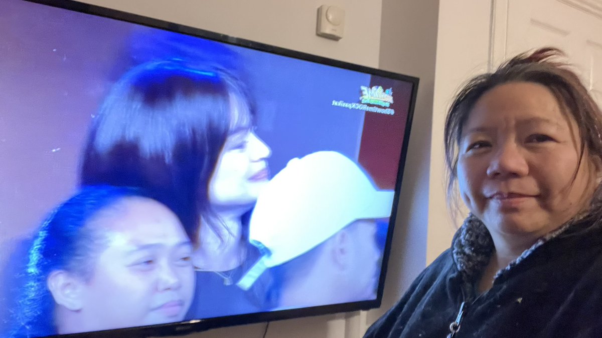 reyshel18's tweet photo. Grabeh iyak ko sa episode ng It’s Showtime today. Nawa’y pagpalain pa kayo ng mas marami pang biyaya ng Maykapal. Ang bubuti ng puso nyo It’s Showtime Family. 

#ShowtimeROCKpasikat https://t.co/2nXEXUBJEU