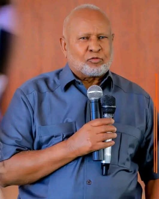 WaisAbdi1's tweet photo. #Aamar
Waa in ciidanku si deg-deg ah u afgambiyaan dawladahan so qaadatay mashruuca lagu burburinayo Republic of Somaliland. https://t.co/D3NM3vCMzU