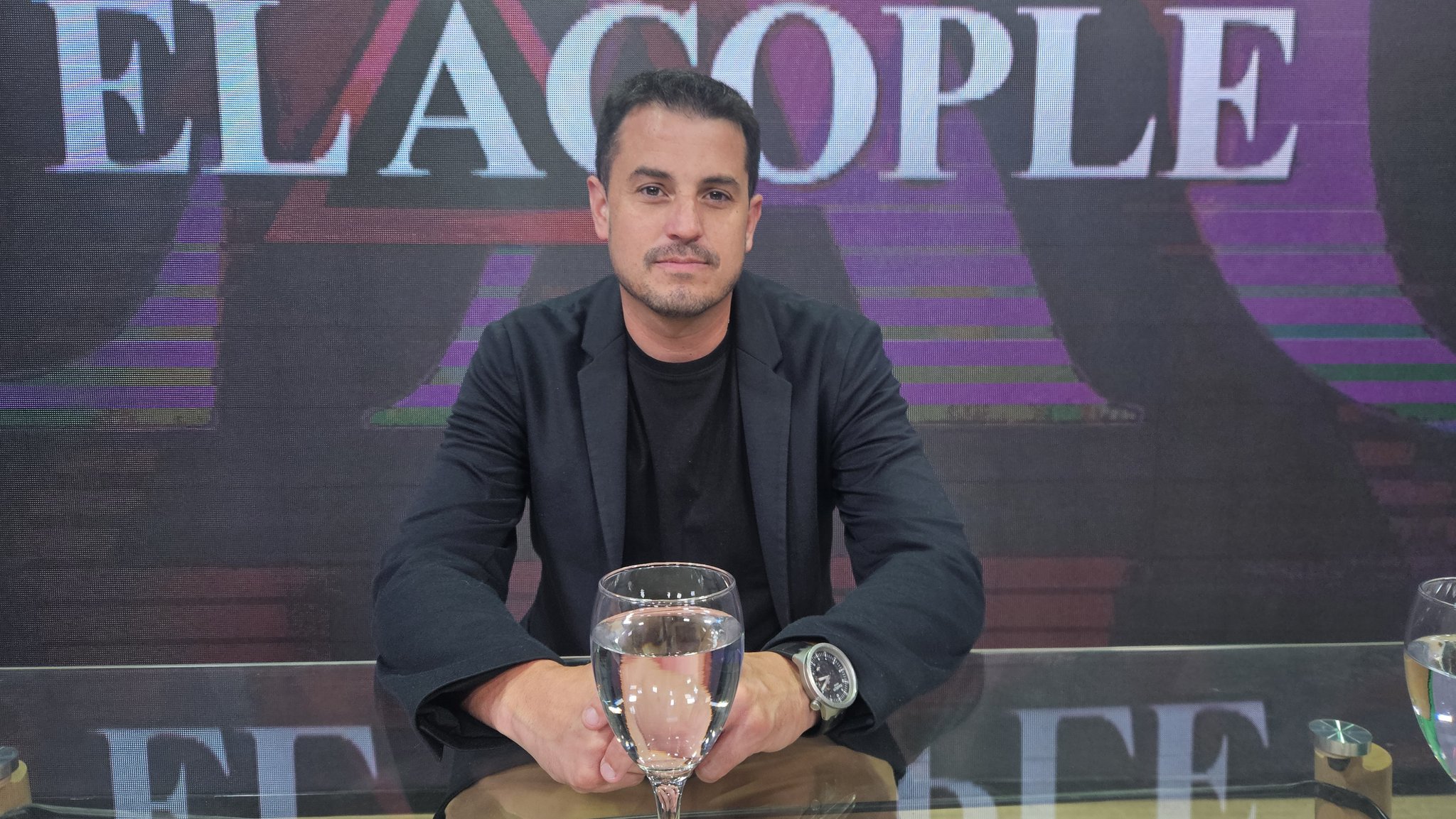 G7XTmdZX0AAYZ42?format=jpg&name=large