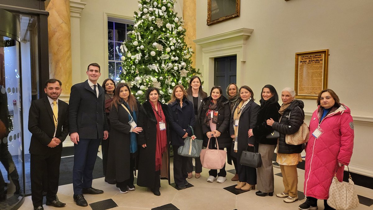 ammaraliDublin8's tweet image. A big thank you to Senator @votemaryfitz for organising a fantastic Dáil tour on a sitting day for the Asian Women's Club Ireland (AWCI)! It was a wonderful opportunity to introduce the group to my Fianna Fáil colleagues @cardagh @jackfchambers, @DarraghOBrienTD, @PaulMcauliffe,…
