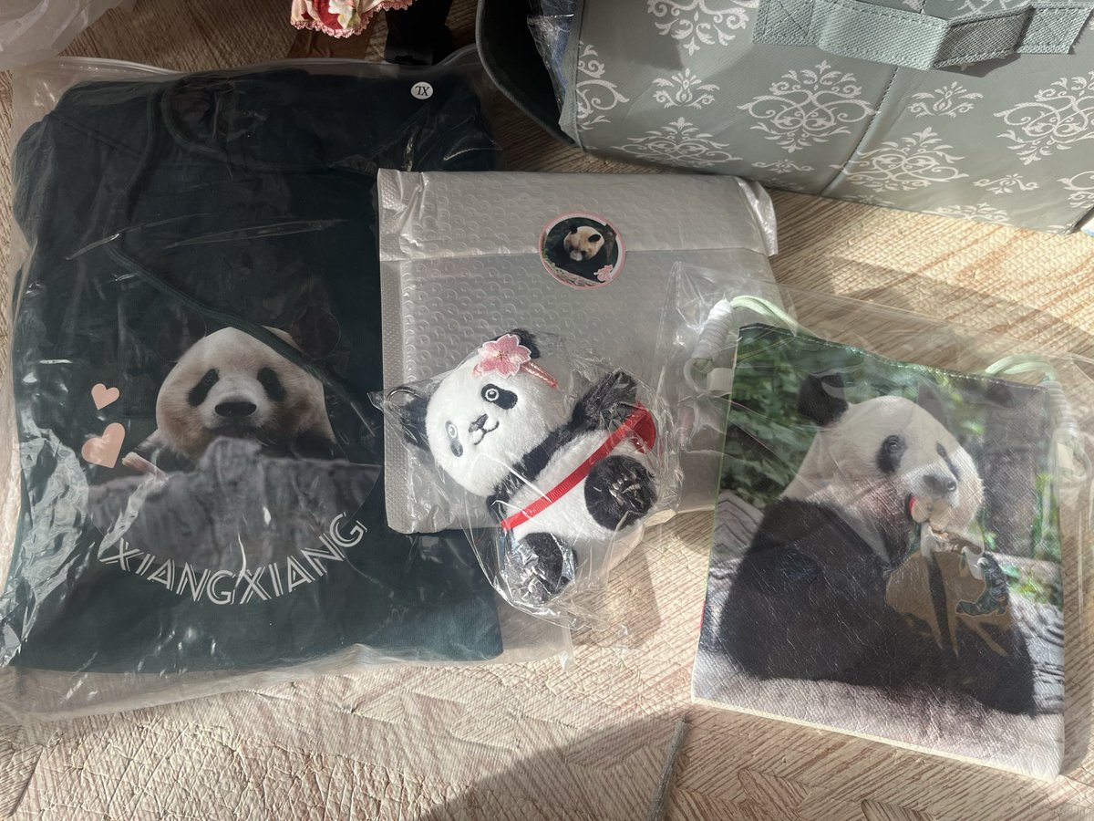 シャンシャンの家から届きましたー👏💕
めっちゃかわいいですー🐼💓
買ってよかったー💓

シャンシャンの家さま<a href="/NanSenko78281/">シャンシャンの家</a>