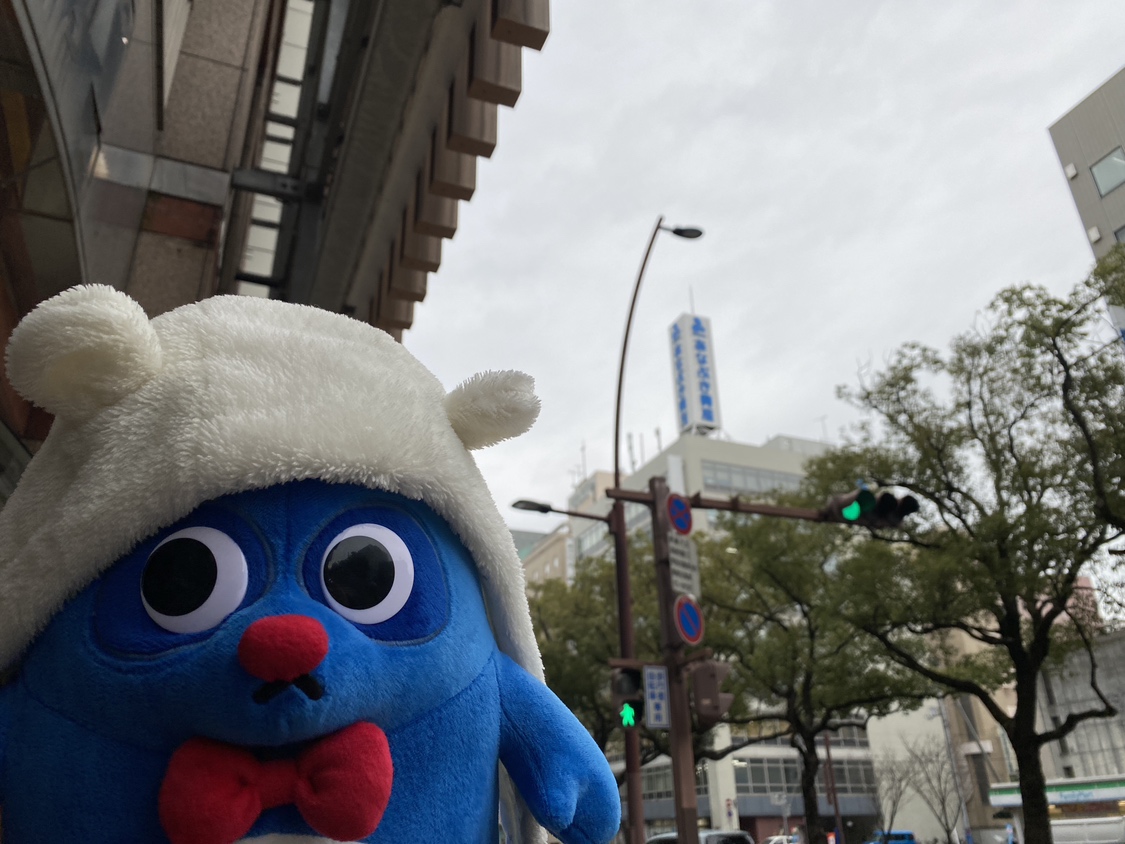 AnabukiS's tweet photo. おはようございます！今日の香川県はくもり☁️
今日は #アルバムの日📔
アルバムと聞くとCDを思い浮かべましたが、今日は写真のアルバムの日📸
最近はスマホで撮ることが多いけれど、紙のアルバムをめくる時間もいいものですね✨
今週ラスト！今日もがんばりましょう💪
#企業公式相互フォロー https://t.co/jcwEIRHVey
