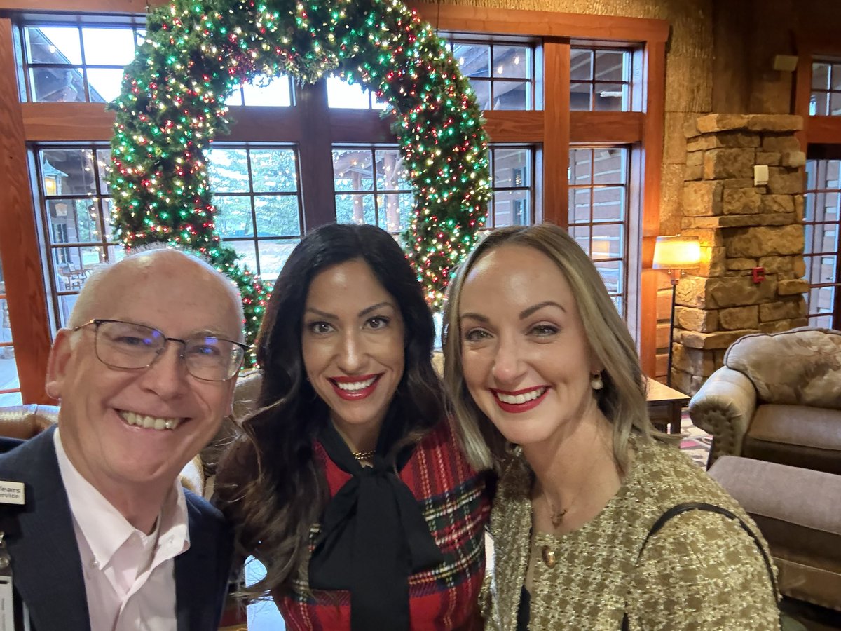 What a great way to start the day at good morning Springfield! Thanks <a href="/BassProShops/">Bass Pro Shops</a>  for hosting! <a href="/MercySGF/">Mercy Springfield</a> <a href="/SGFChamber/">Springfield Chamber</a>