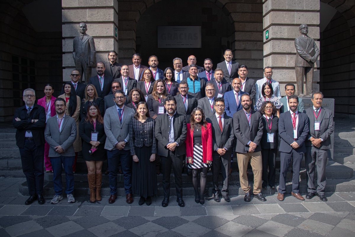 🗓️ Hoy, junto con la Subsecretaria Quia Chávez y el equipo de la <a href="/STPS_mx/">STPS México</a>, inauguré la Primera Sesión Ordinaria 2025 de la CONASETRA.

Durante esta primera jornada de actividades, dialogamos sobre algunos temas fundamentales como la reducción gradual de la jornada laboral a 40