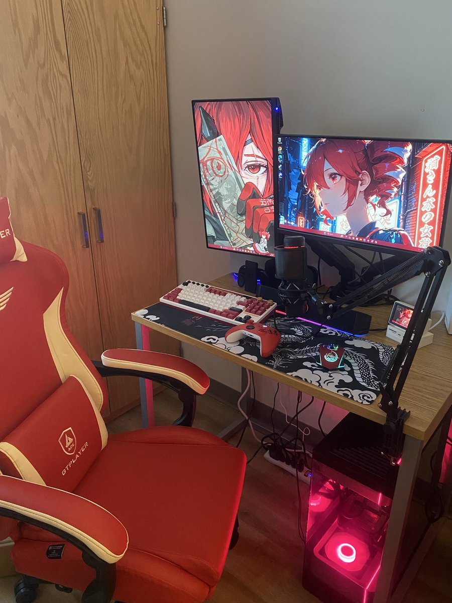 straiitz's tweet image. Tis the season of gaming! 🎄🎮