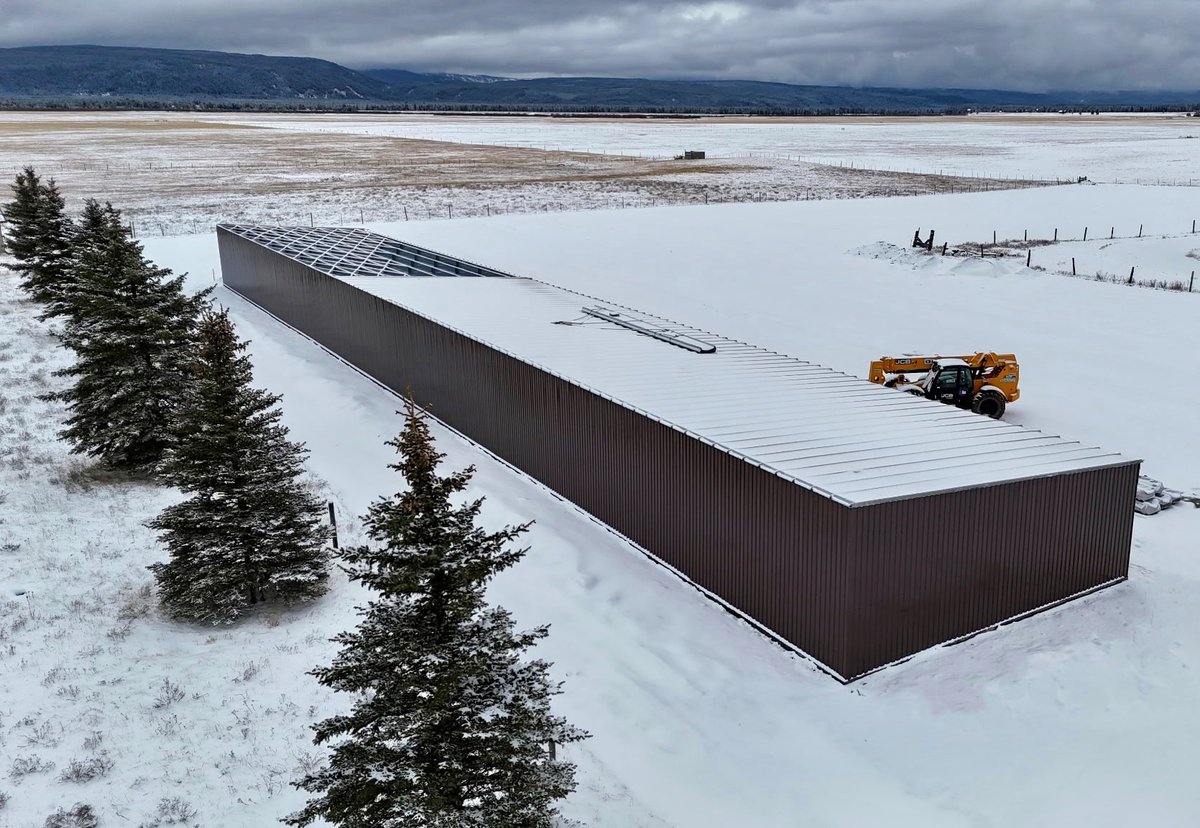 ForgeBuildingC1's tweet image. Forging ahead in Island Park, ID, on a new self-storage project featuring five drive-up buildings totaling over 76,000 sf and 162 units.

To stay ahead of the weather, our team expedited the delivery and erection of 2 buildings, with 3 scheduled for construction this Spring.