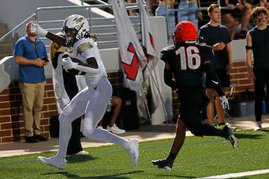 Mansfield 4⭐ WR Zion Robinson flipped his commitment from Michigan and will now head to Stanford instead👀

<a href="/DMNGregRiddle/">Greg Riddle</a> | #TXHSFB

Story: dallasnews.com/high-school-sp…