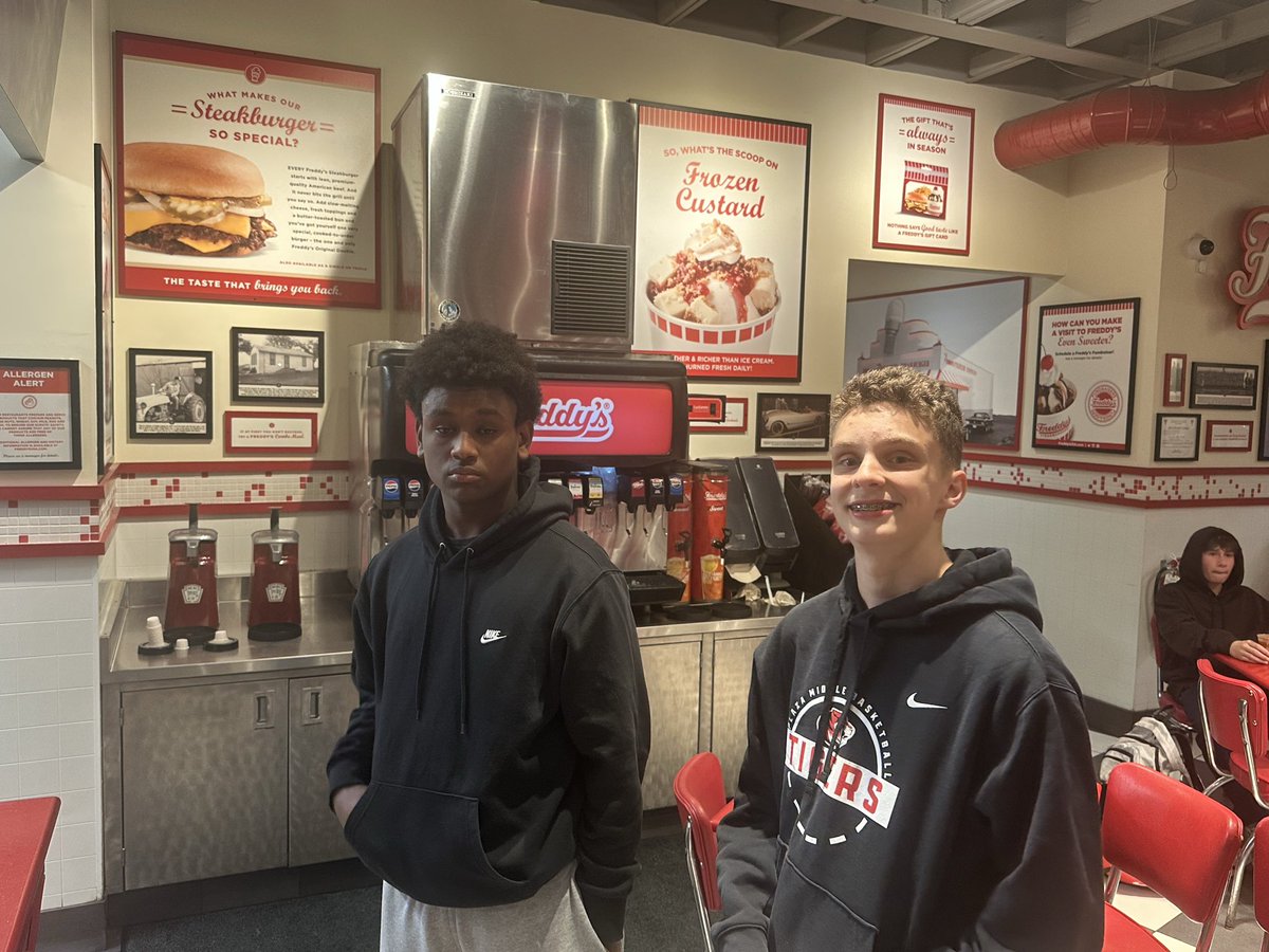 Freddie’s hits right after a 3-0 night!!  #plazahoops heading into the weekend on a high note!!