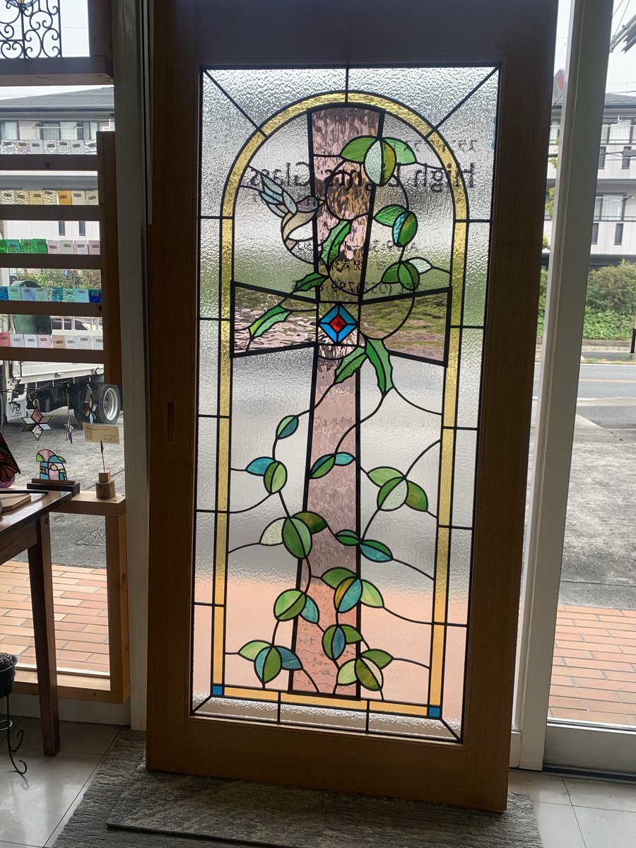highlightsglass's tweet photo. 完成し、施工させていただきました。
建具も新規造作にて、施主様の想いの籠った作品となりました。

https://t.co/9bmcyioS6P https://t.co/LEX4aQq5LH