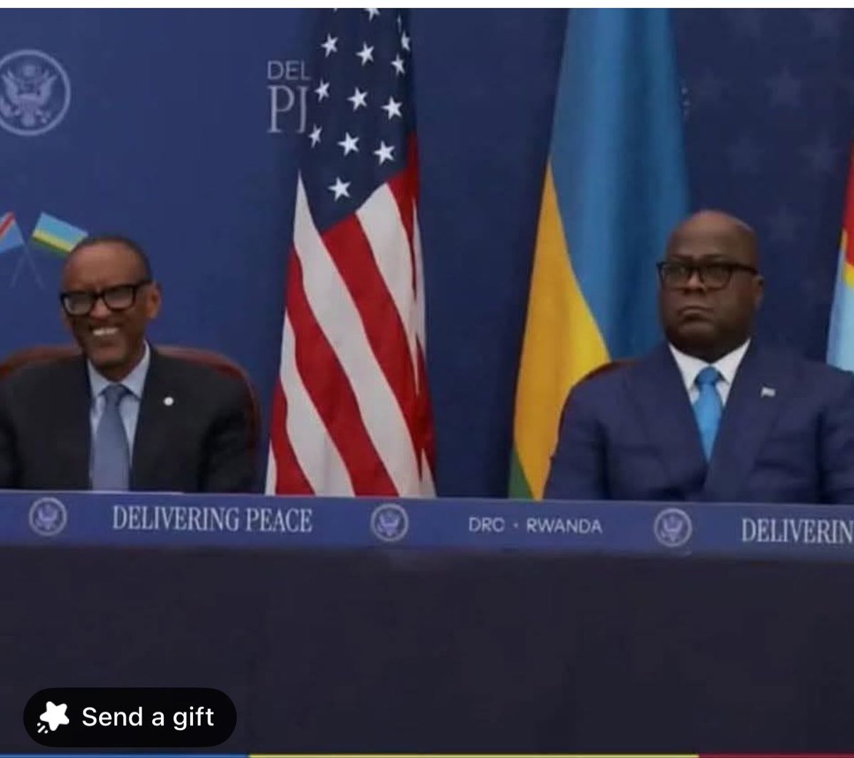 Cette image c’est quand Donad Trump a dit que je pense que ces deux leaders s'aiment, regardez comment ils s'aiment bien. Observez comment le squelette de Kigali a fait sortir toutes ses dents et observer l'attitude de Fatshi