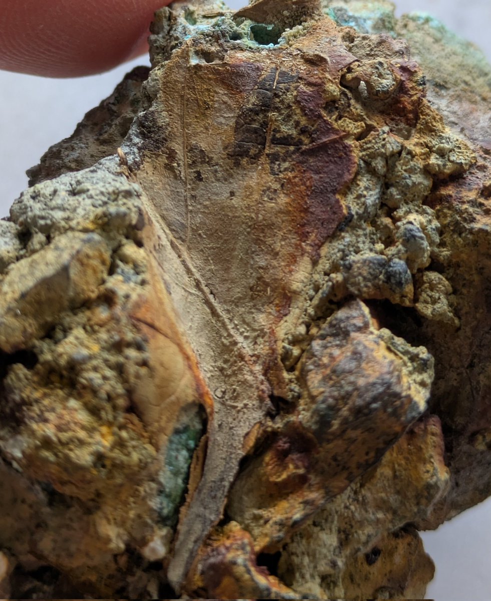 閉店につき半額　孔雀石 石の事ばかりで🙏