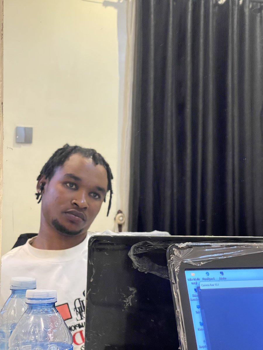 I Took this just now (1:51 am) right before editing some pictures and I just wanted to share 😀