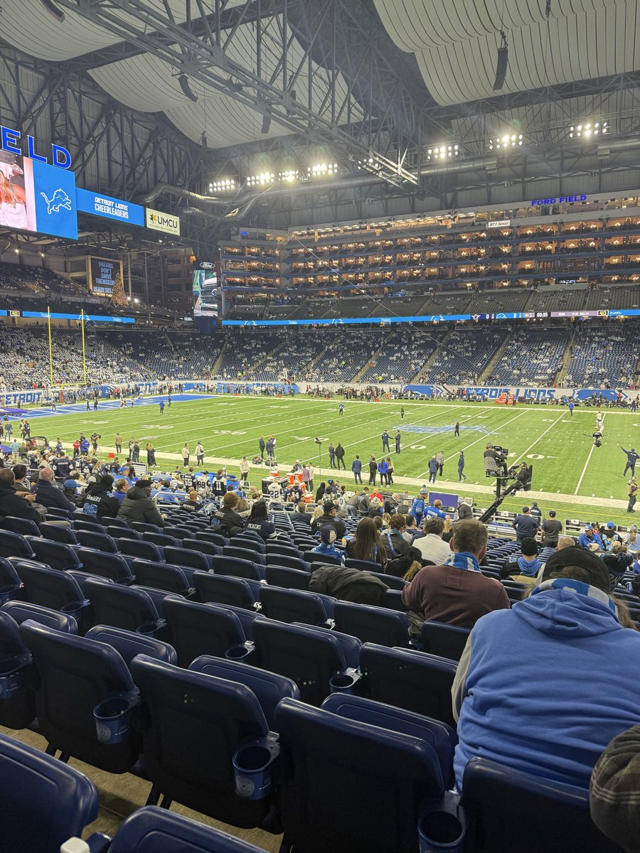 MackTitties tweet media