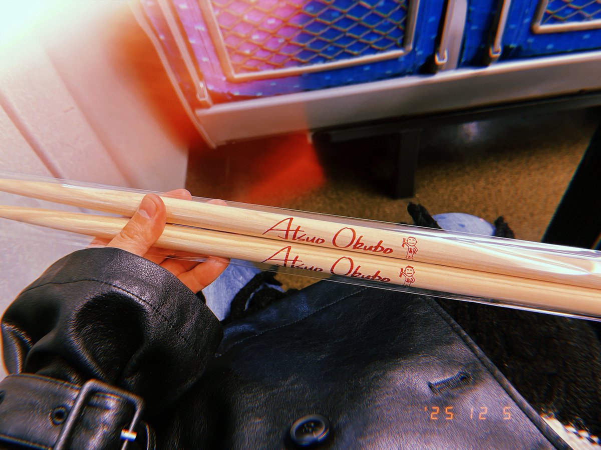 大好きな先輩方と内緒の会🤫
この方々と音を出すたび、話すたび、飲むたびに(笑)音楽やってるからこそ出会えたご縁に心から幸せ感じます。

大久保さんからおニューのスティック頂いた！！嬉しすぎる！！リオに持ってく！！
だいすきー！！！！！！！！！