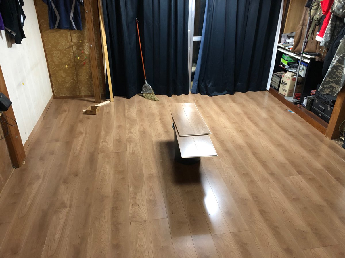 Photo_zoo124's tweet photo. 2万もかけてこれで完成！？

10万くらいのDIYでもここまでいけるで
その面積なら5万以下でいけたろうに… https://t.co/MSXEqCc7RU
