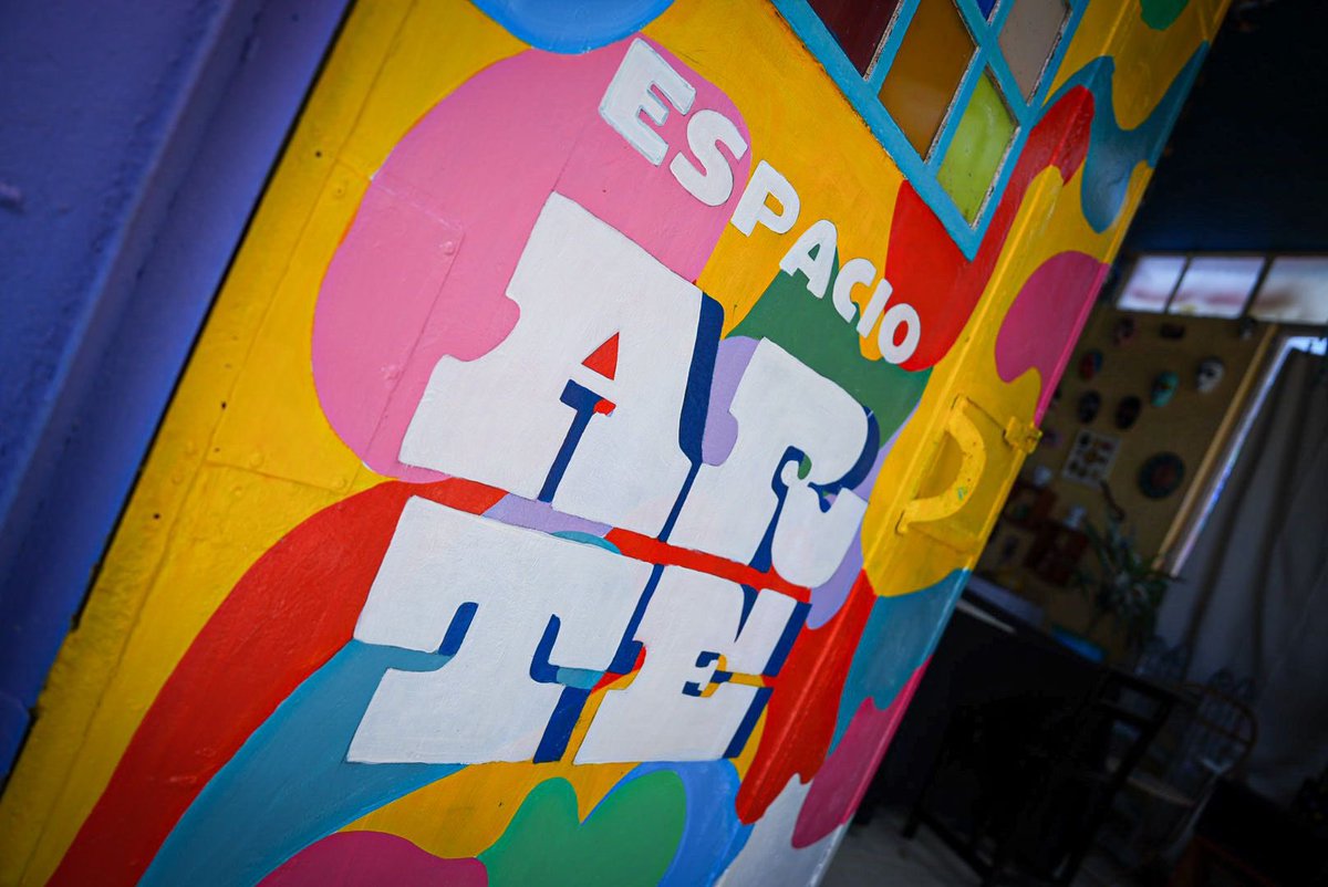 blancarodgon's tweet photo. Hoy visité el Centro Ituzaingó del Inisa. Las puertas abiertas a espacios de color y naturaleza eran una invitación a compartir tiempo con jóvenes que están siendo acompañados en aprendizajes y experiencias que les den otro sentido a sus vidas. Hoy celebraban 24 años del centro y que habían terminado las clases en el liceo. Se respiraba buena convivencia en talleres y espacios deportivos. Como dice su Pte. el @Lic_JSaavedra que no haya un cm cuadrado de más dolor. Ojalá esta estrategia dé los mejores frutos para el futuro de ellos.