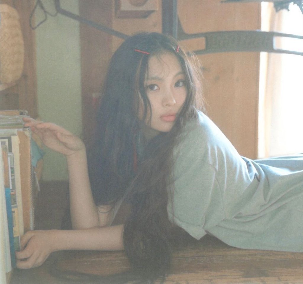 suzybwoo's tweet image. this look was so simple yet so pretty