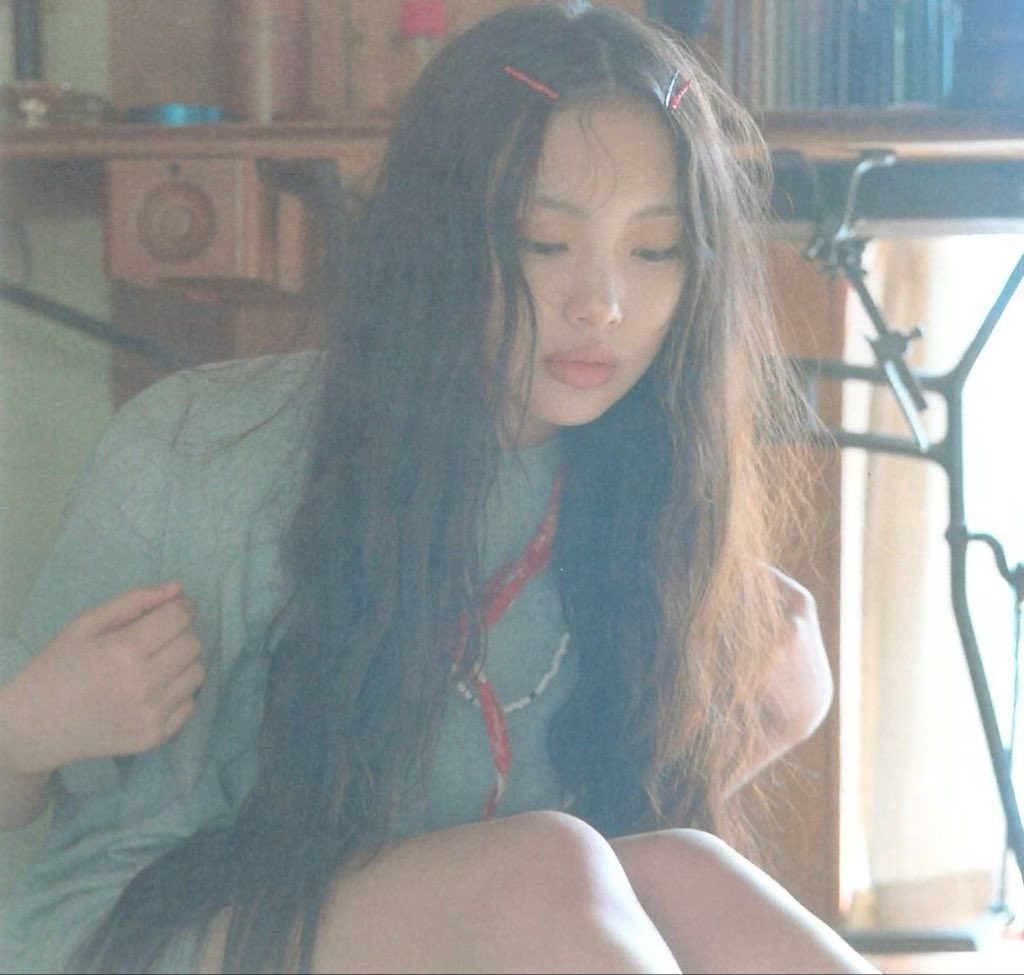 suzybwoo's tweet image. this look was so simple yet so pretty