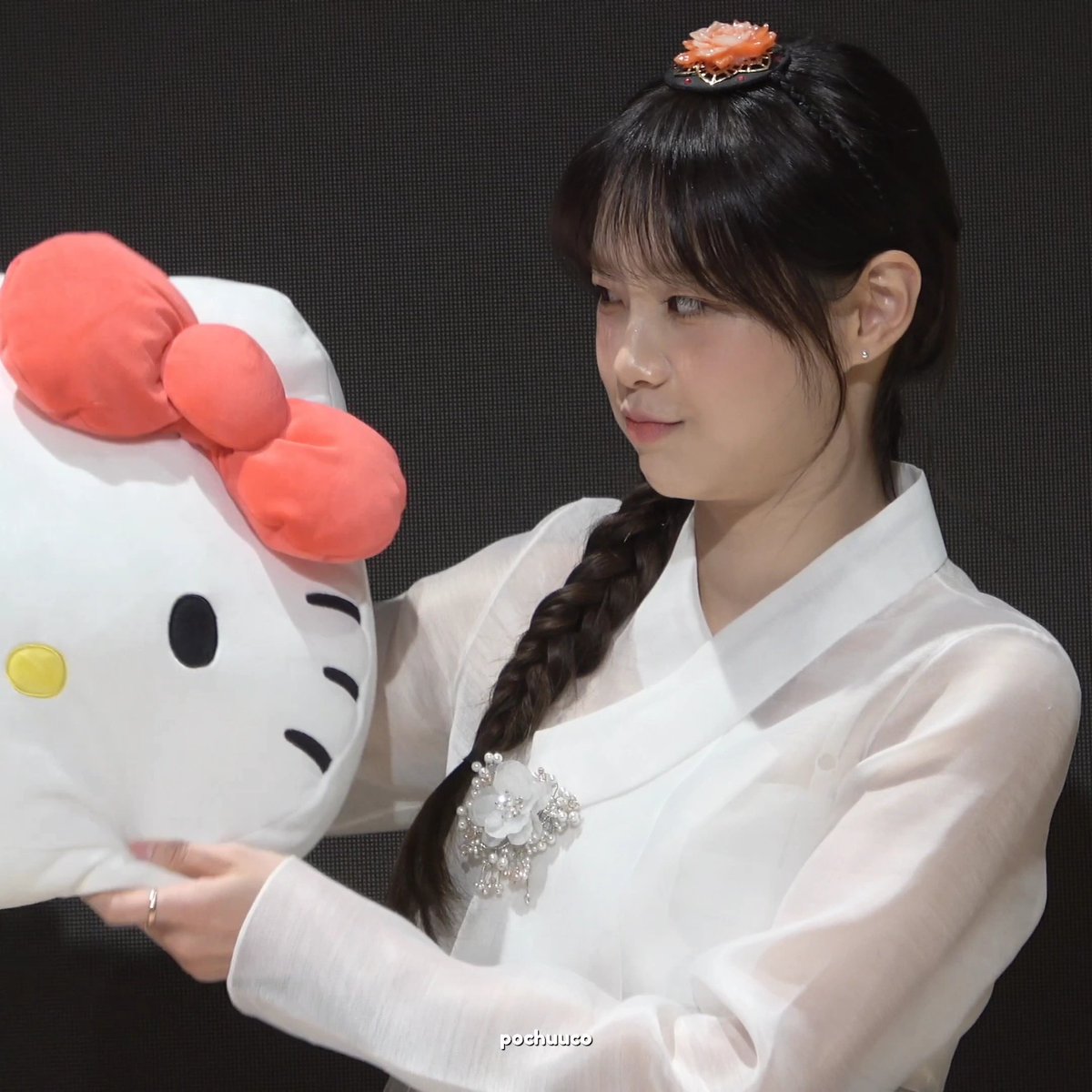 문득 햄스터 같다는 생각이 들었어요