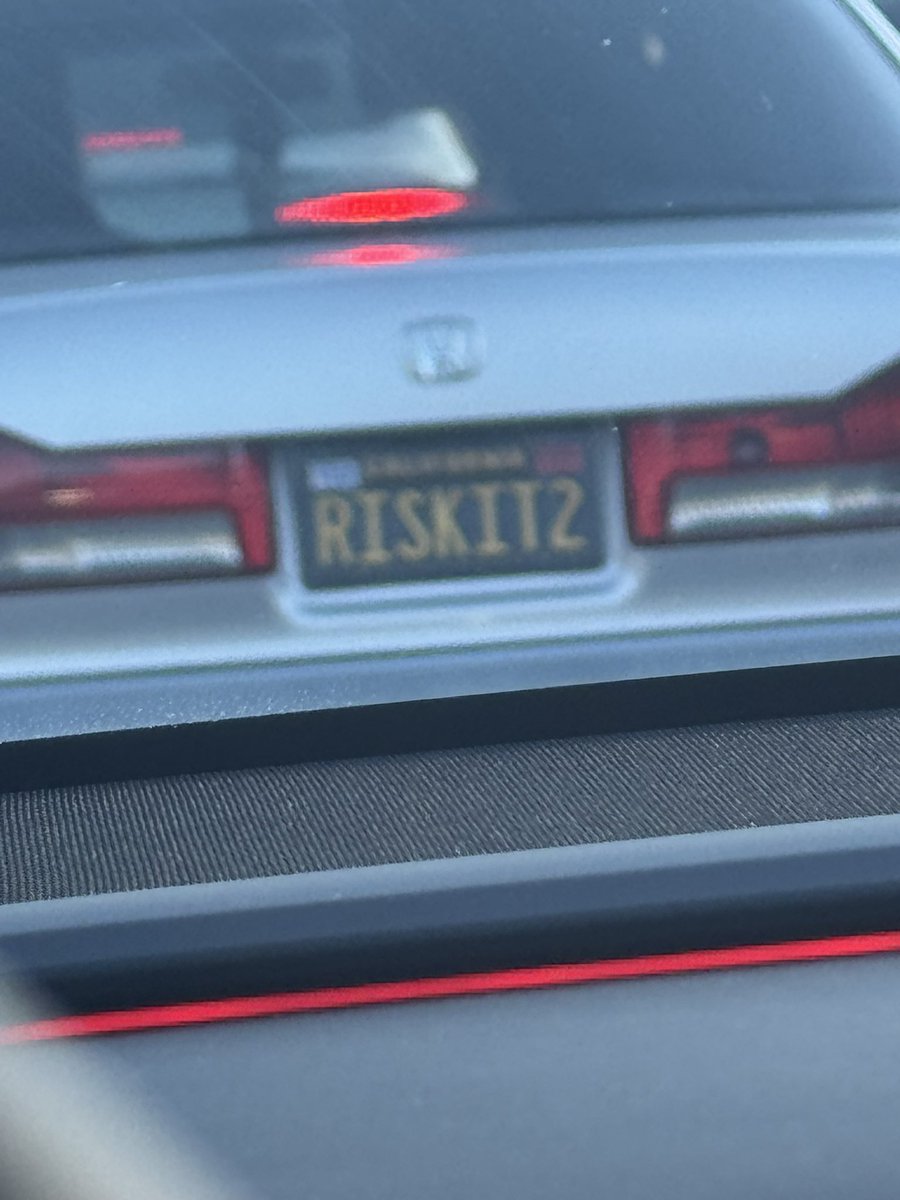 panicsells's tweet image. 