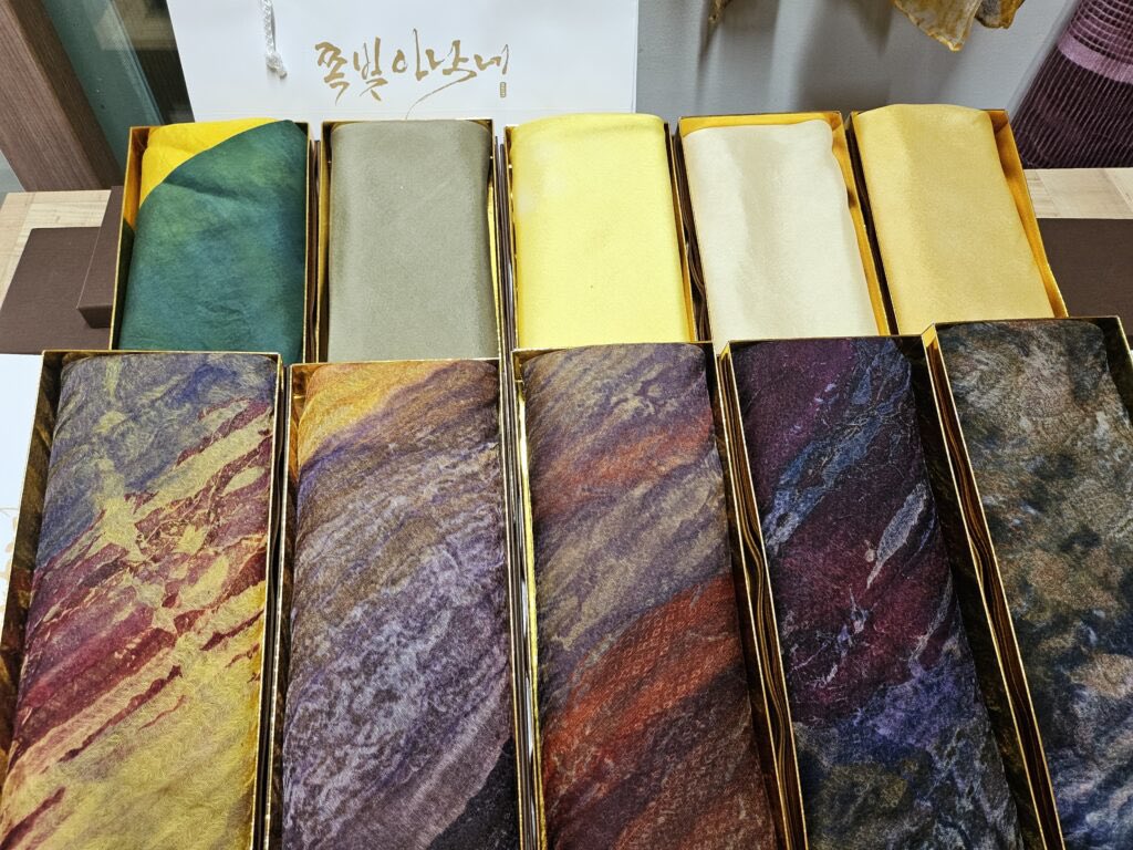 からむし』から始まるポジャギの旅】 実用品として、工芸品として