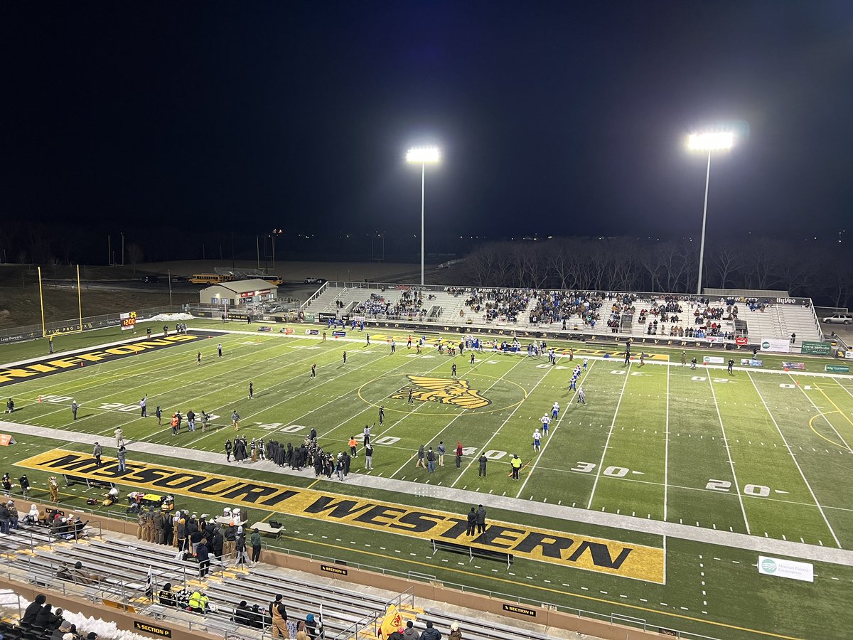 coachmcquillan's tweet photo. Halftime Update🚨
Worth County 14
Rock Port 18

Finish in Spratt🫡 

#A10Mentality #8ManFB https://t.co/YXHxu9Znuh