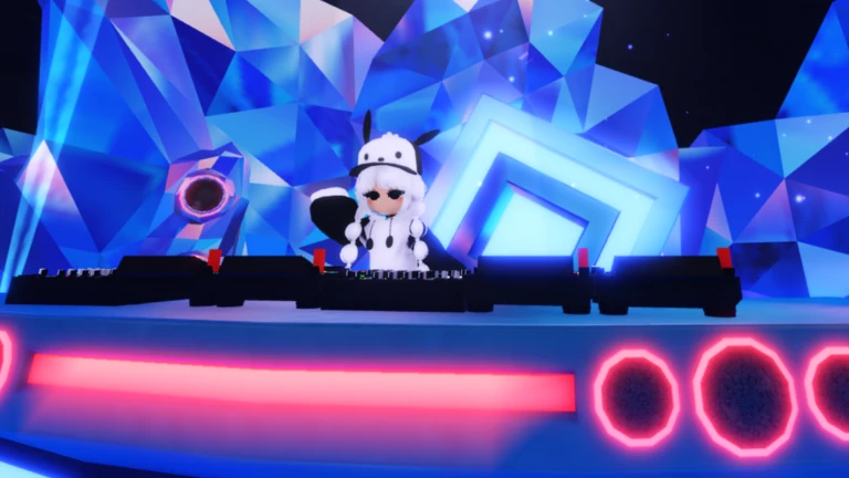 friendly suggestion to NOT add or even have anymore events in "The Block"

Recent Event: Creator Showdown
Was an event where 8 of the BIGGEST Content Creators take part in 12 rounds of games. we were able to obtain avatar items from predictions of voting. 1/?