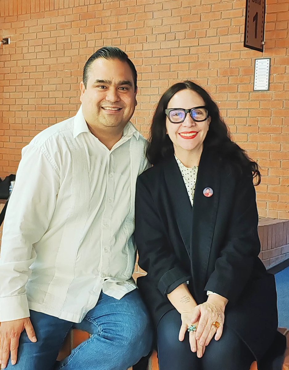 Con María José Cuevas en la Cineteca Nuevo León.

Debo, puedo y quiero... #JuanGabriel