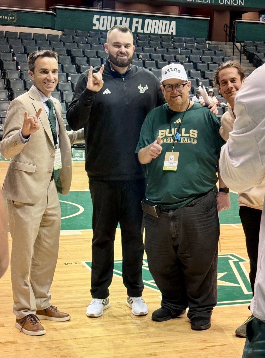 USF is 1-0 when <a href="/NjTank99/">Frank Fleming</a> is in attendance 🔥