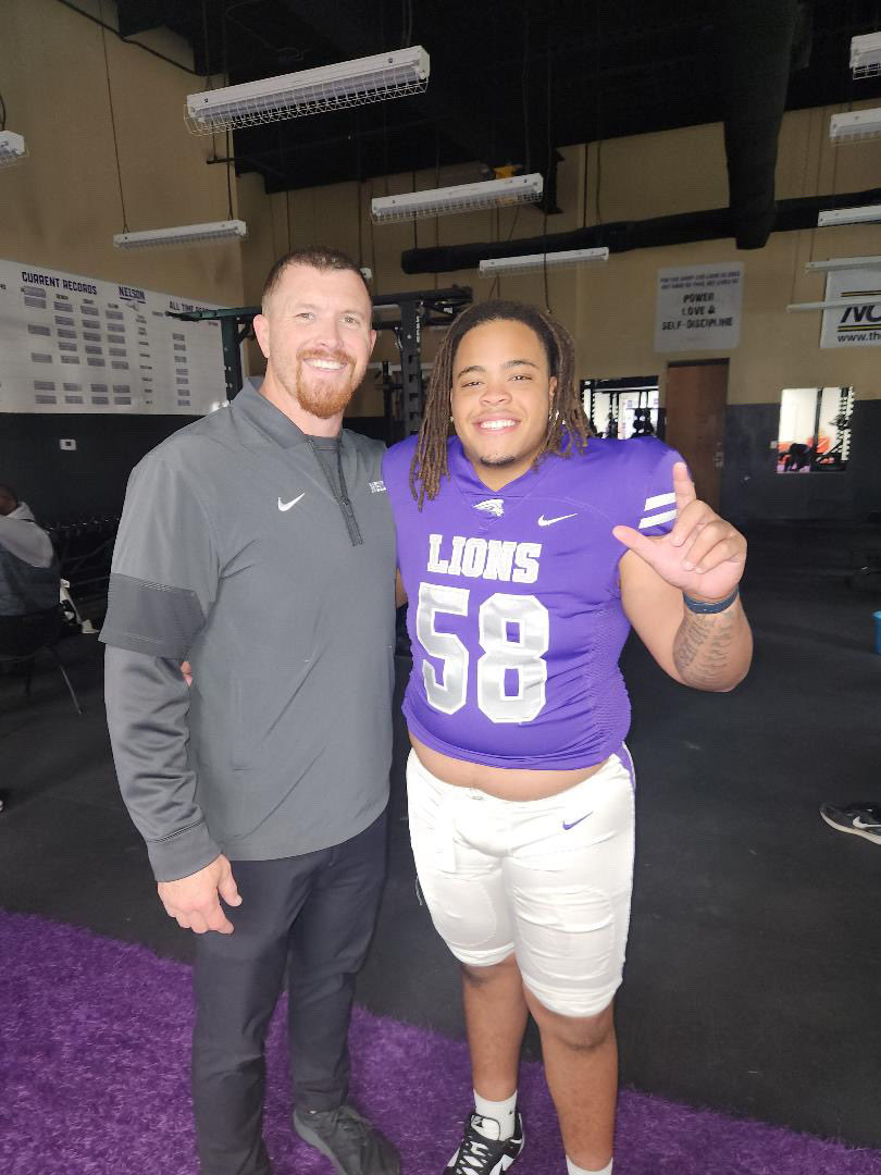 Chase_Shaw_'s tweet photo. Thank you @CoachSalinasOL and @Coach_MacSAGU for the hospitality and great 🅾️fficial visit today. 

#STANDFIRM🟣🟣🟣🟣🟣 https://t.co/5Mw26HKeEN