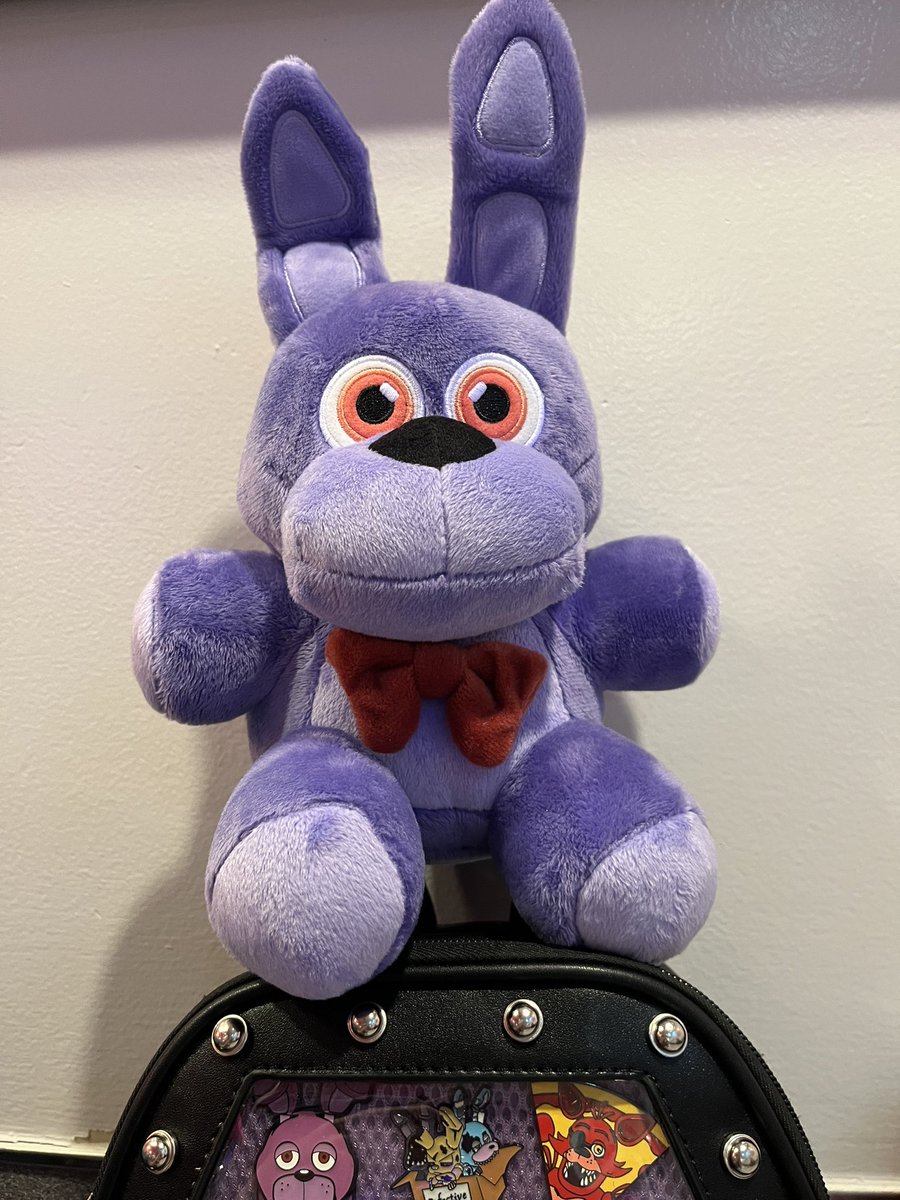 #FiveNightsAtFreddys2 was SOOOO FUCKING GOOD!!!! 😭😭😭