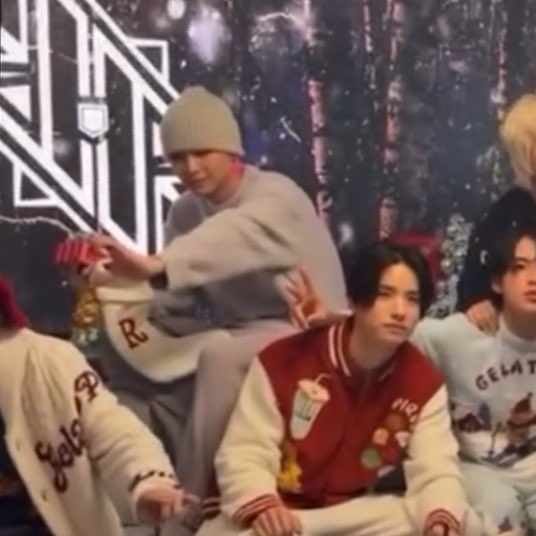 蓮くん途中で拓実にハートしてなかった❓❓
画質悪すぎるけどハートだったよねこれ？拓実のこと見てるよね？
ありがとう😭😭😭😭😭