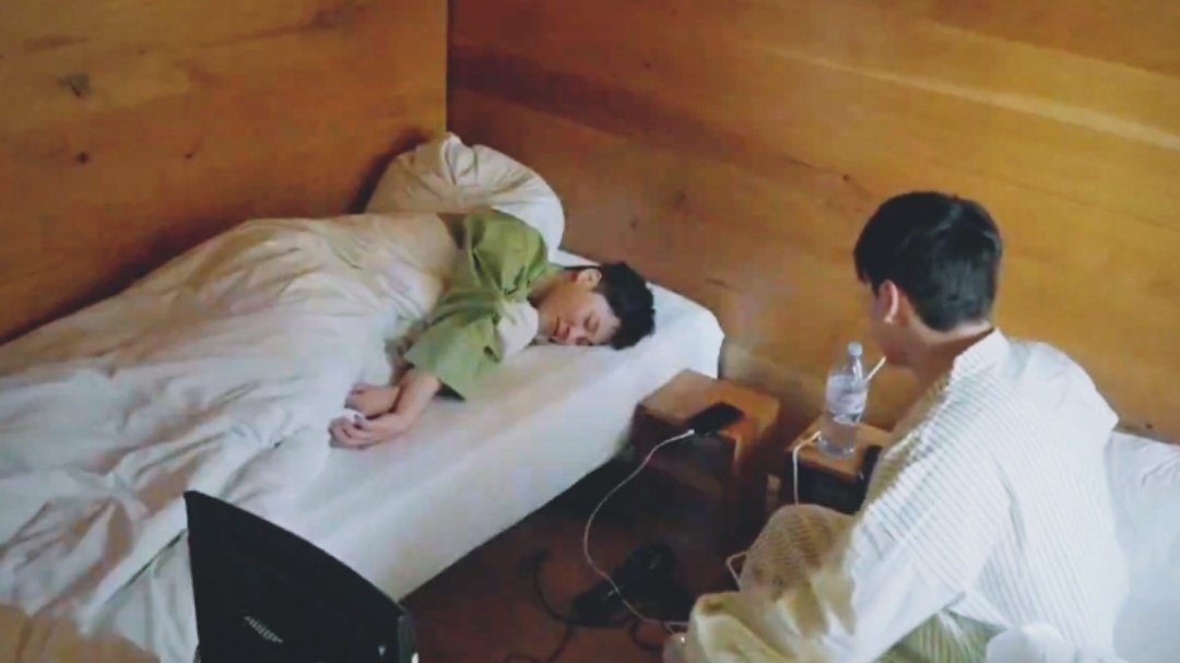 kookminadmirer's tweet photo. OH NOO https://t.co/lYJM58nVCZ