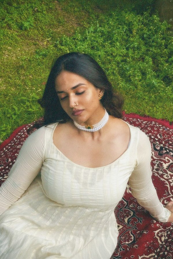 G7XxjmfbkAAQfWz?format=jpg&name=900x900