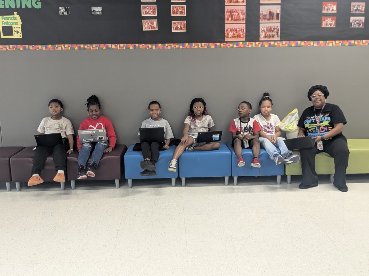 MsMalbrew's tweet photo. @FrancisES_AISD Mrs. Blackshear  our giving our Francis Scholars direction. All times of the day are accountable and accounted for. https://t.co/H94DY5yoNJ