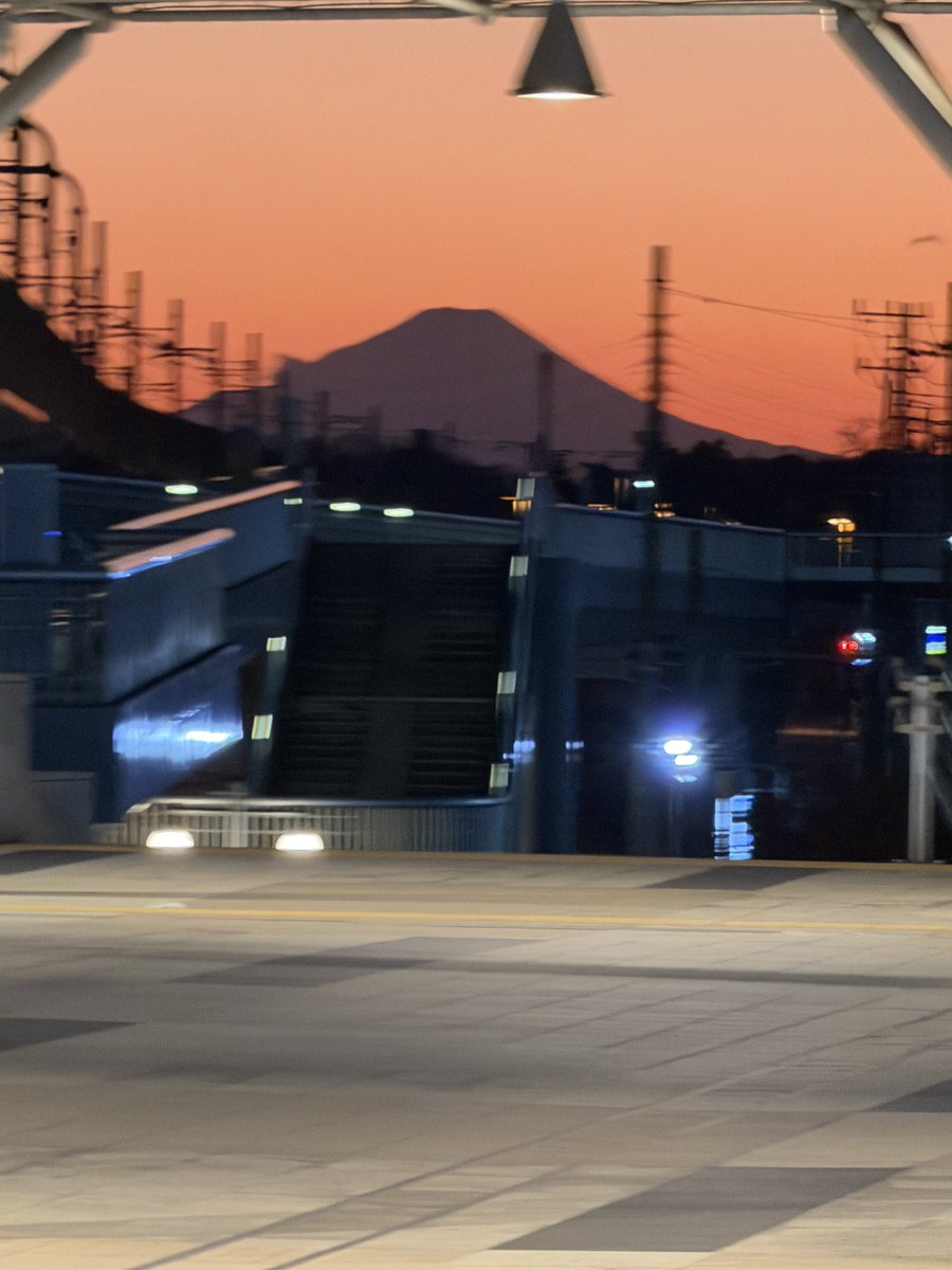 inte2's tweet image. 新しいiPhone望遠いいな