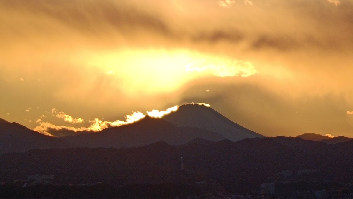 ダイアモンド富士を撮ろうとしたが遅かった。 その前は眩しすぎるし