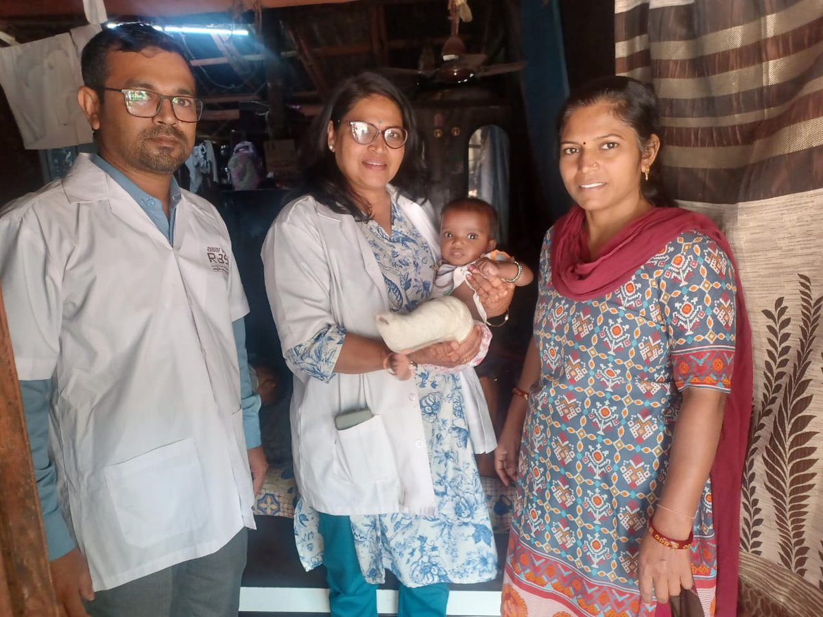 #RastriyaBalSwasthyaKaryakrm 
Follow up Home visit done of treated club foot child at Piplod Halpativas by RBSK team, Athwa zone, SMC <a href="/GujaratSHRBSK/">Gujarat SH (RBSK) Rashtriya Bal Swasthya Karyakram</a> <a href="/GujHealth/">Gujarat Health</a> <a href="/NHMGujarat/">NHM Gujarat</a> <a href="/MoHFW_INDIA/">Ministry of Health</a> <a href="/MoHFW_GUJARAT/">Ministry of Health</a> #GujHFWDept <a href="/MySuratMySMC/">My Surat</a> <a href="/SuratSmartCity/">SuratSmartCity</a>