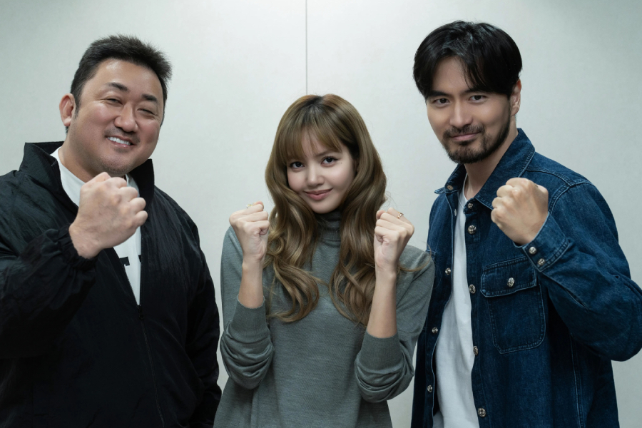 soompi's tweet image. #MaDongSeok, #BLACKPINK’s #Lisa, And #LeeJinUk Confirmed For New Spin-Off Film Of “Extraction”
soompi.com/article/180328…