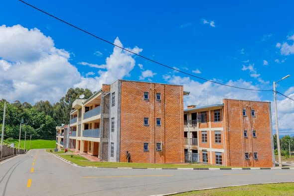 karanyuzeeka's tweet photo. Rugerero Model Village in Rubavu is a beacon of hope 🇷🇼✨! Home to 120 families, it offers safe housing, ECD school, health post, market & more. A true example of Rwanda’s commitment to development and resilient communities. #RwandaDevelopment #ModelVillage https://t.co/hGTauwOVAJ