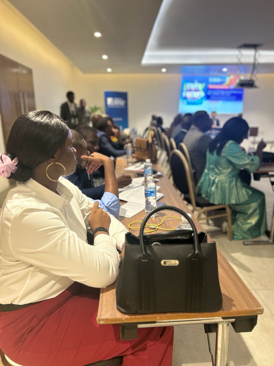 kaskongo's tweet image. Avec IDLP, nous avons réuni des professeurs, membres des ONGs et partis politiques, des chercheurs et la société civile, pour échanger lors d’un forum sur les #accords de #coopération RDC-CHINE et RDC-USA. 
Objectif : Etudier comment ces accords devraient profiter au Congo.