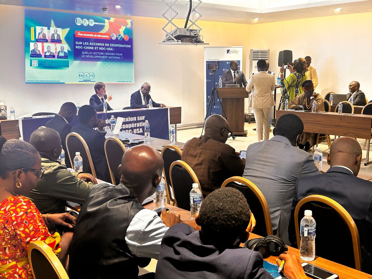 kaskongo's tweet image. Avec IDLP, nous avons réuni des professeurs, membres des ONGs et partis politiques, des chercheurs et la société civile, pour échanger lors d’un forum sur les #accords de #coopération RDC-CHINE et RDC-USA. 
Objectif : Etudier comment ces accords devraient profiter au Congo.