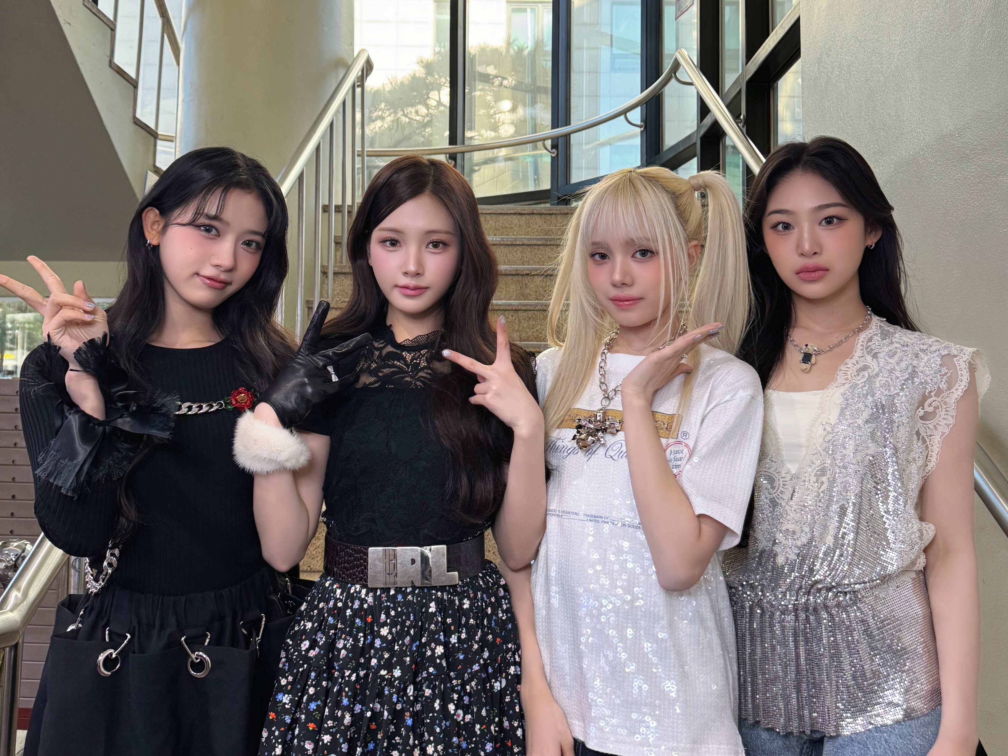 G7Y3ef_bIAEH6so?format=jpg&name=4096x4096