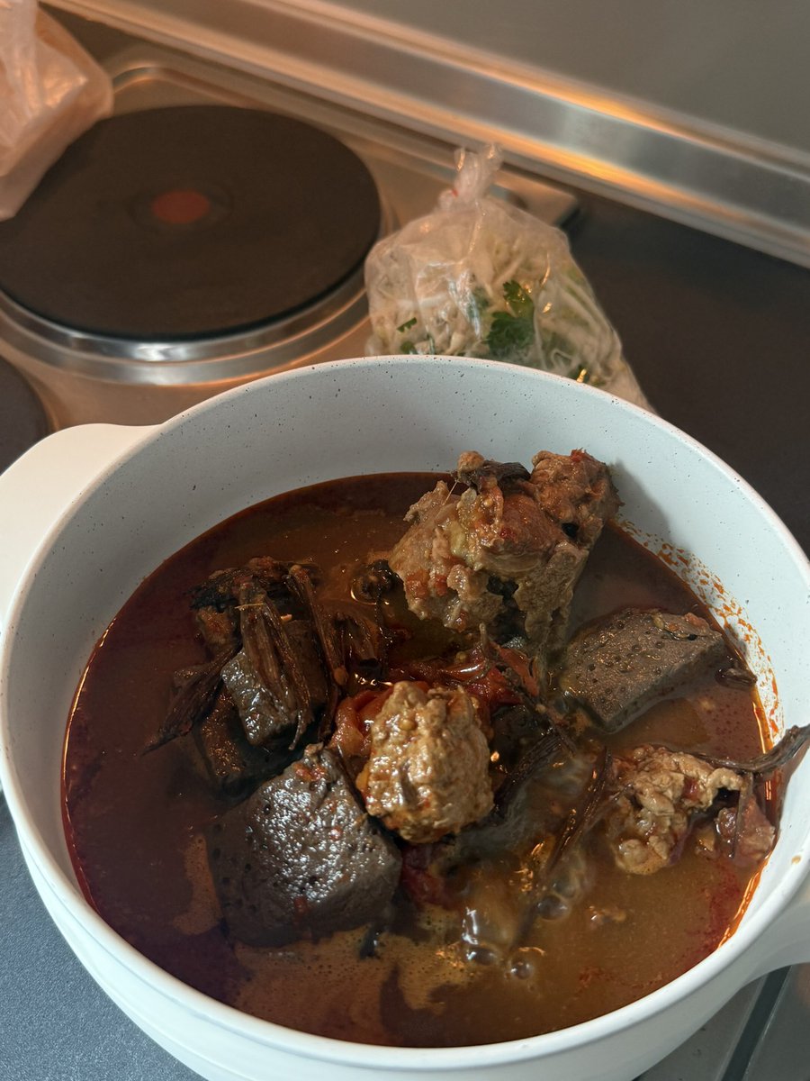 Meenasuchita's tweet photo. อ้อนแม่อยากกิน แม่ทำส่งมาให้กินเยยย แล้วอร่อยมากอ่า🥹🫠 ขอบคุณนะค้าาา @Xobammm 🤏🏻💖 https://t.co/o9PGDaAuHT