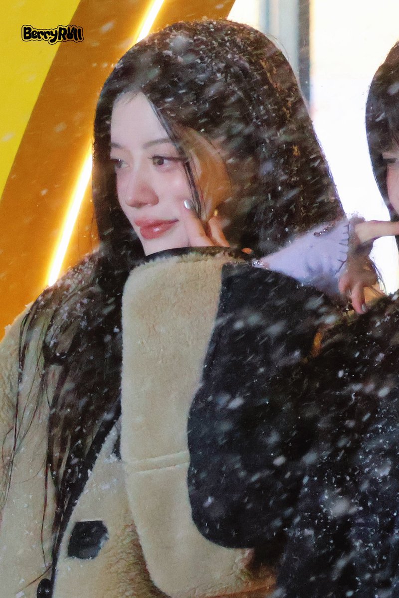 BerryROLL tweet media