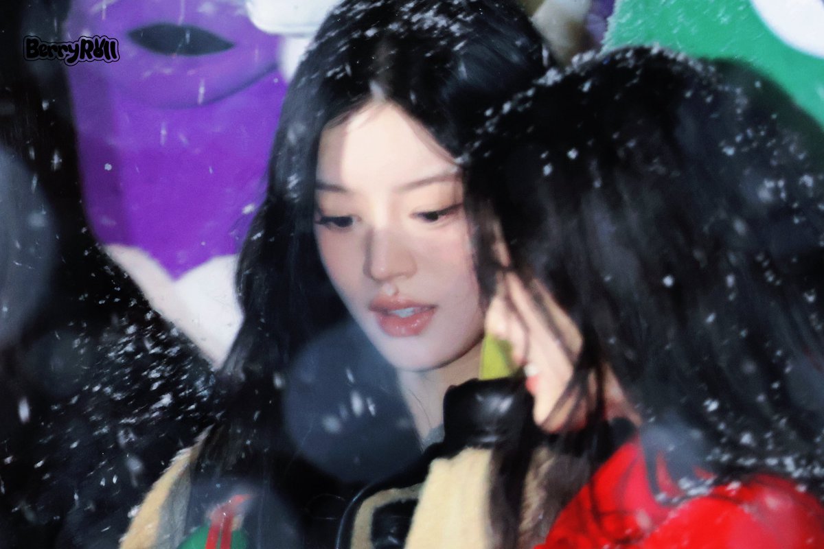 BerryROLL tweet media