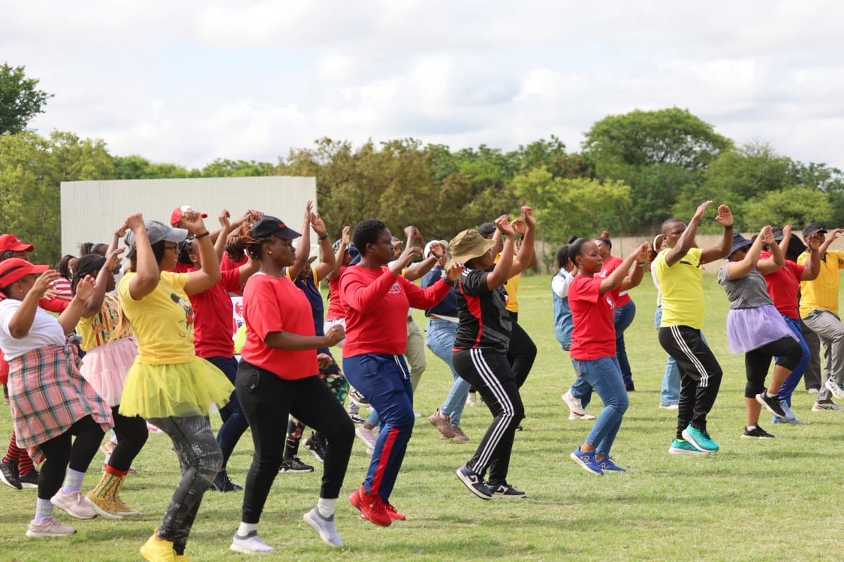 SANDF_ZA's tweet photo. #SAMilitaryHealthService Article || Area Military Health Unit Limpopo and Army Support Base Limpopo Commemorate World AIDS Day.
https://t.co/LYhv2htUmX
#SANDF
#SAArmy
#SAMilitaryHealthService
#ArmySupportBaseLimpopo
#AreaMilitaryHealthUnitLimpopo
#WorldAIDSDay2025 https://t.co/Py8nWnP0D0